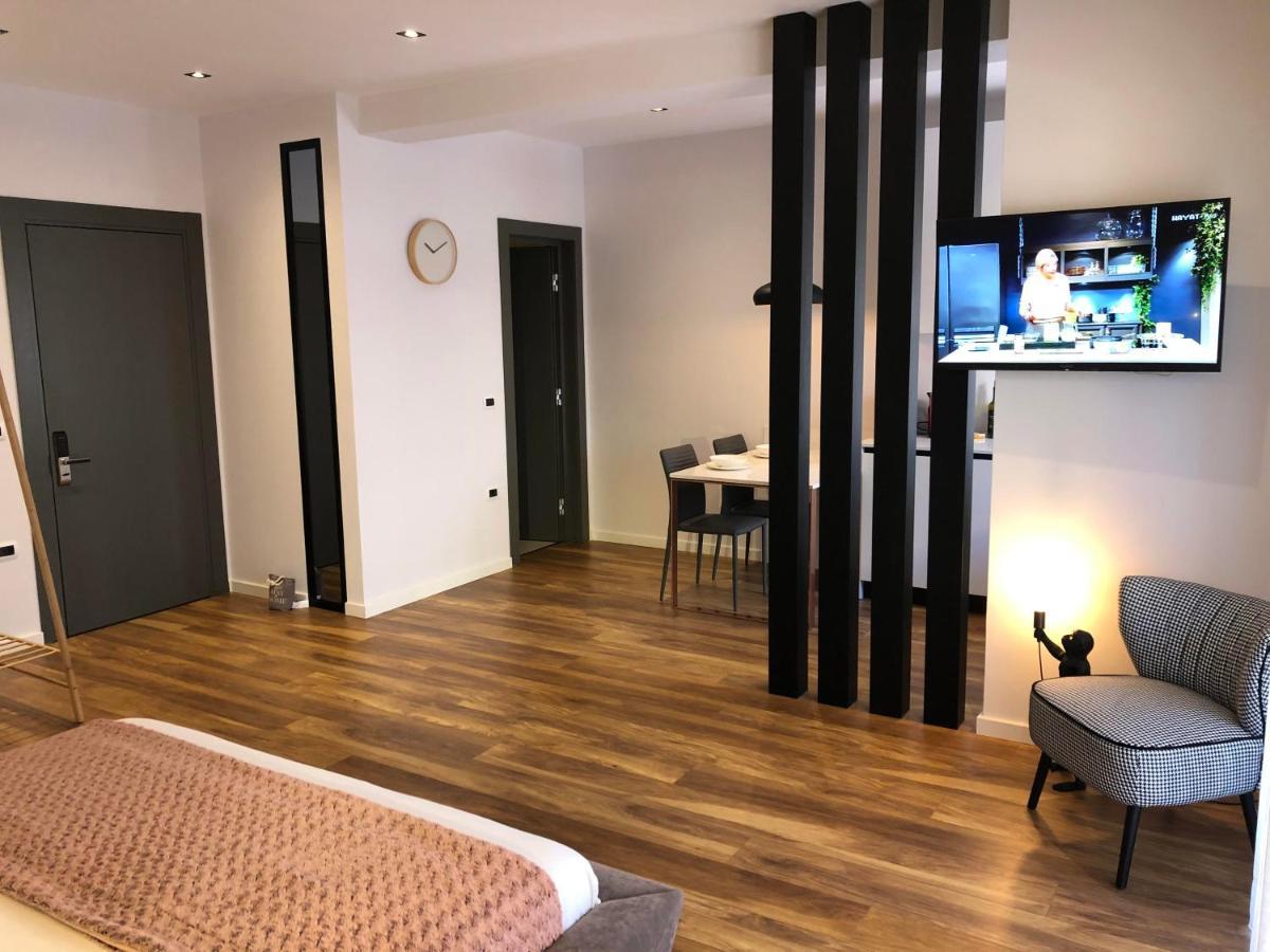 Skanderbeg Square Center Appartement *